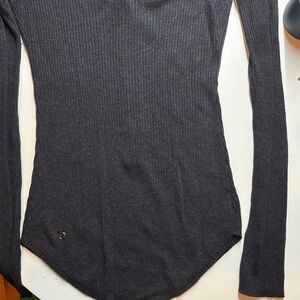 Rare vintage Lululemon Ribbed knit Long Sleeve Top in Dark Gray